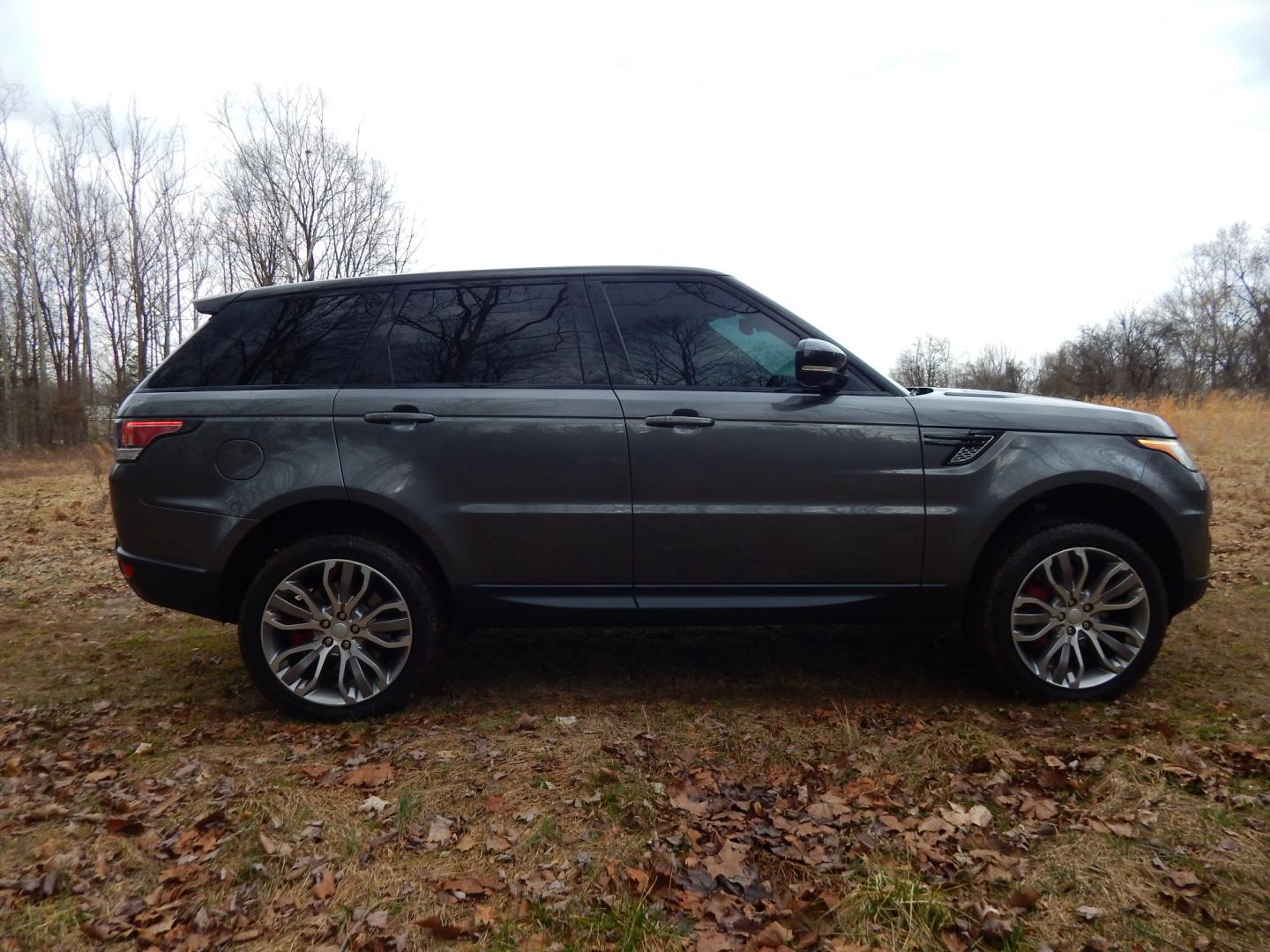 2016 Corris Grey /Ivory Leather Land Rover Range Rover Sport Supercharged Dynamic (SALWR2EF9GA) with an 5.0 liter Supercharged V8 engine, 8 speed auto w/paddle shift transmission, located at 6528 Lower York Road, New Hope, PA, 18938, (215) 862-9555, 40.358707, -74.977882 - Here for sale is a very nice 2016 Land Rover Range Rover Sport Supercharged Dynamic package. Under the hood is a strong running 5.0 liter supercharged V8 putting out 510 HP to the intelligent AWD system via a smooth shifting automatic transmission. Features include; Ivory leather interior, 2 maste - Photo#4